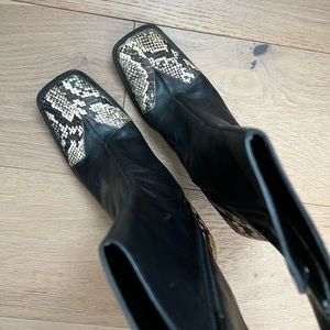 Vintage Bandolino snakeskin modern ankle boots